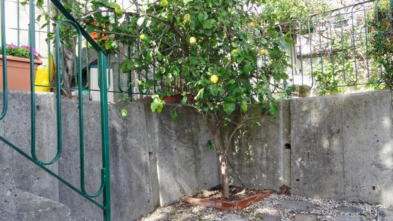 Bed and Breakfast La Casa Dei Limoni Genua Exterior foto