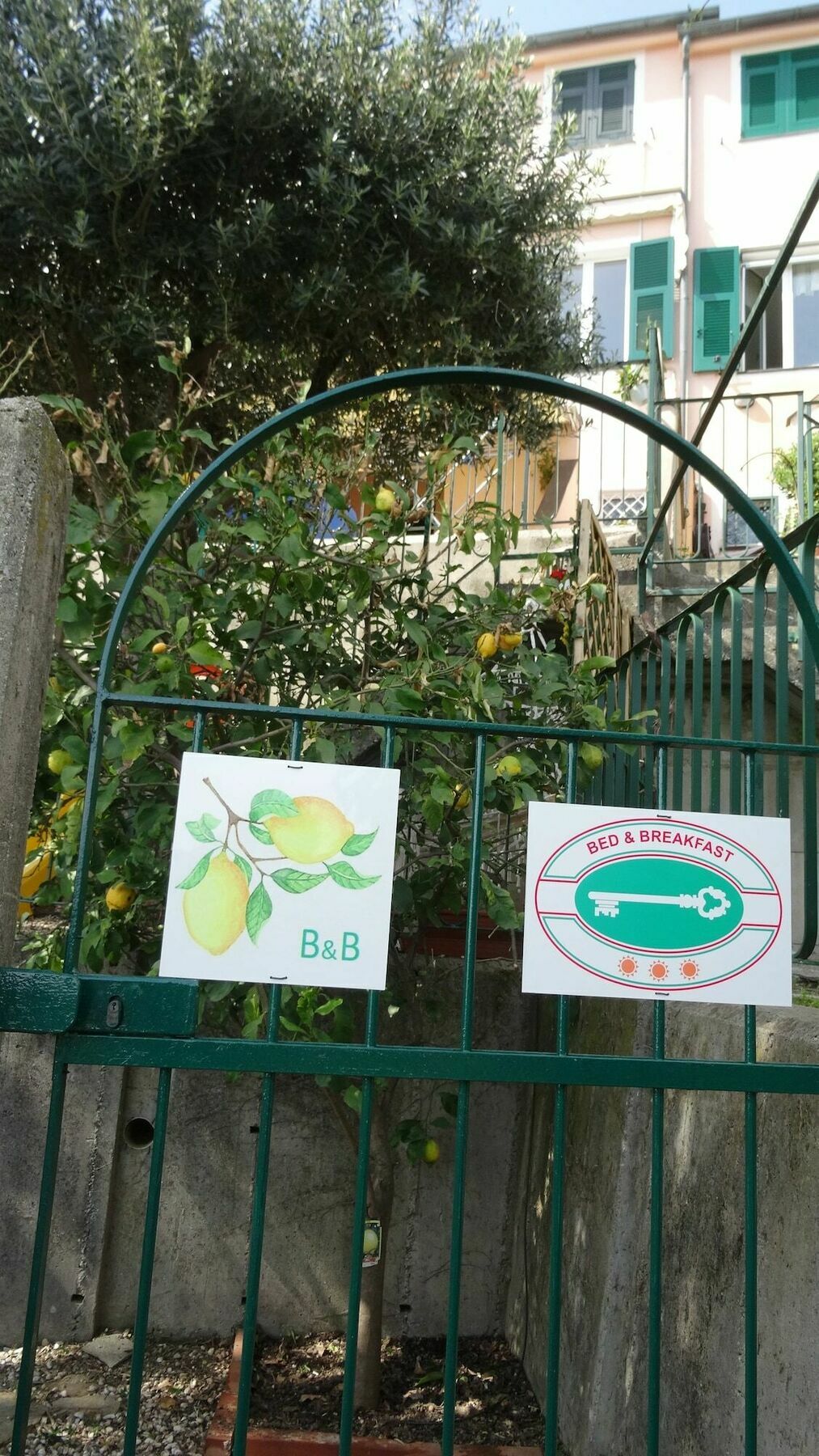 Bed and Breakfast La Casa Dei Limoni Genua Exterior foto